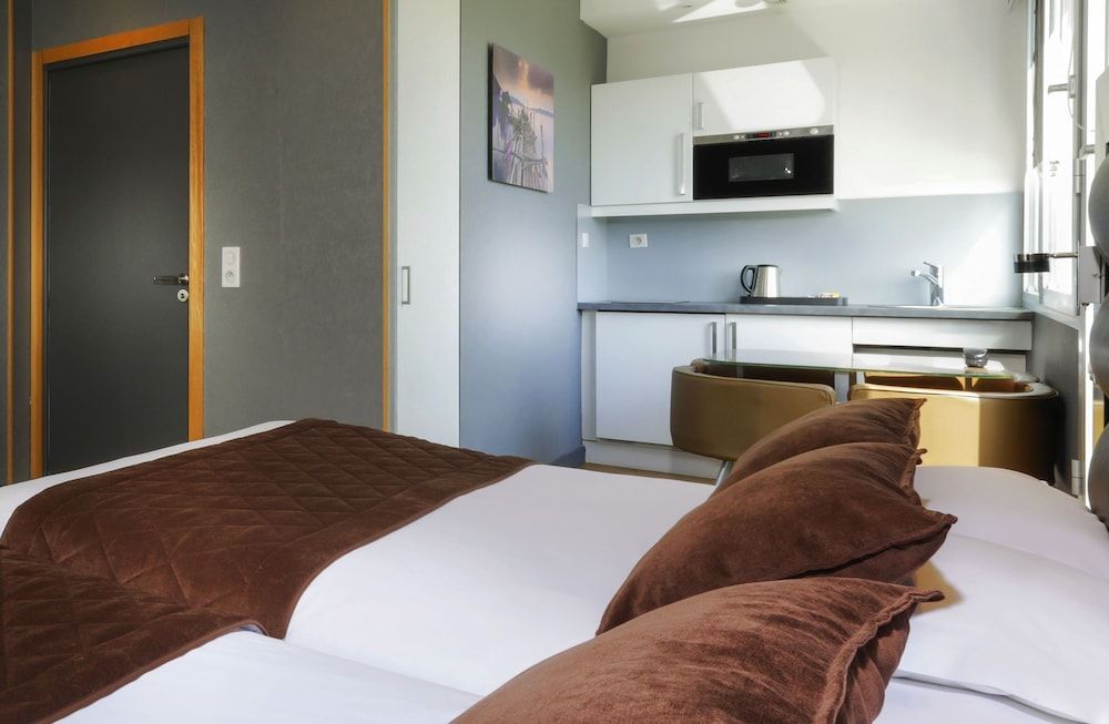 undefined Hotel Ambre 4