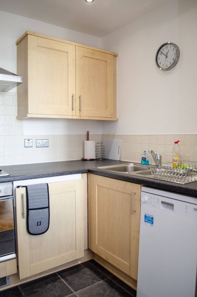 Henry Street - Apt 22 Apartment, 2 Bedrooms 13