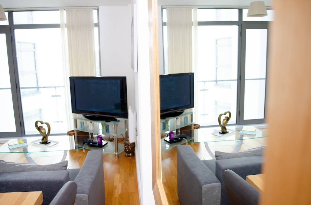 Henry Street - Apt 22 Apartment, 2 Bedrooms 16