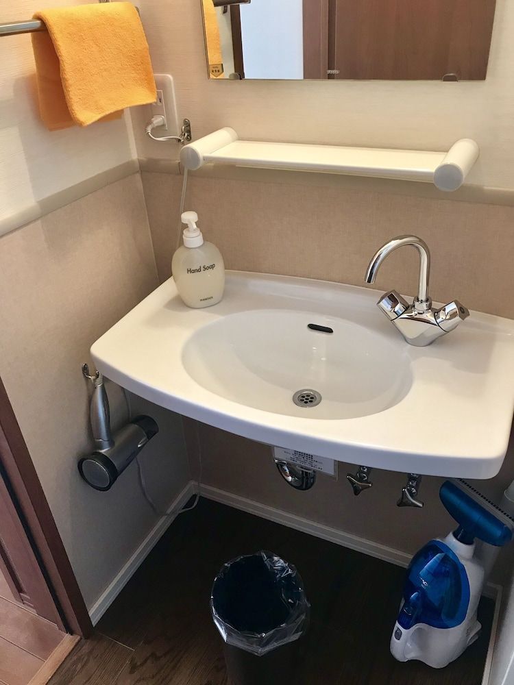 RokuRoku - Hostel Twin Room, Private Bathroom 4