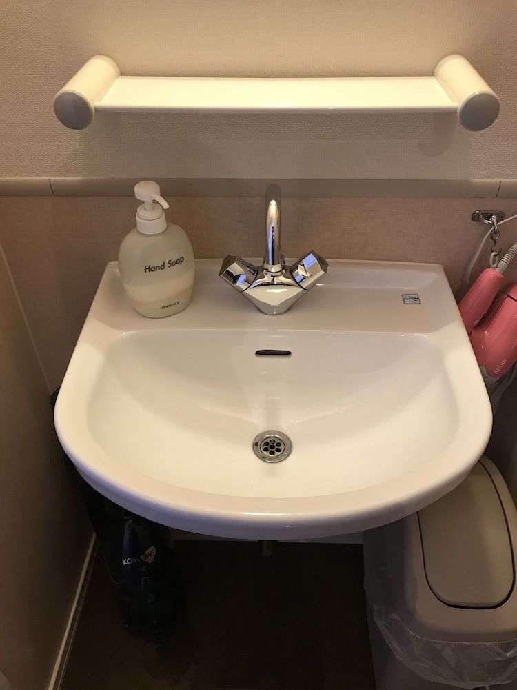 RokuRoku - Hostel Shared Dormitory, Women only (1 Guest) 3