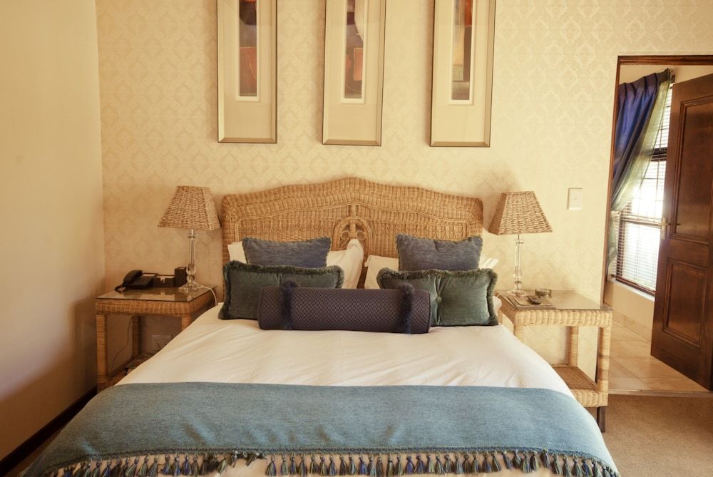 Lourie Lodge Luxury Two 2