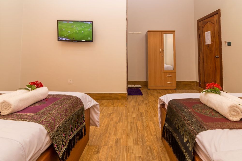 Aniza Angkor Villa Deluxe Twin City View 2