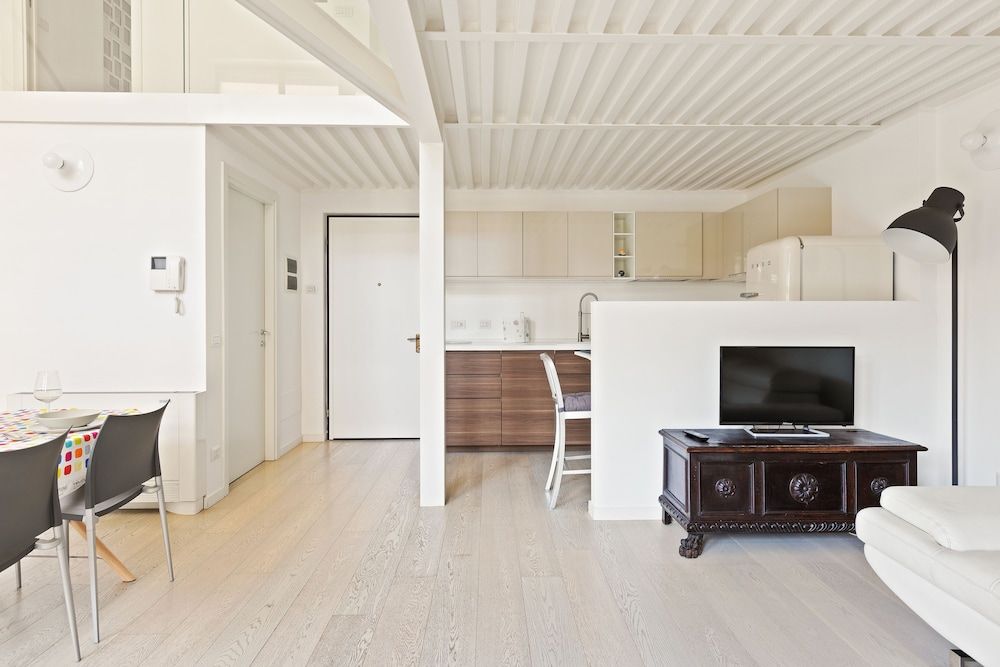 undefined Elegant Loft with balcony 10