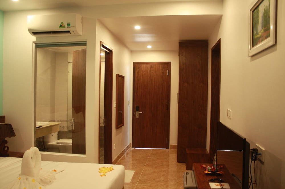 Cong Thanh Long Beach Hotel Deluxe Double Room 11