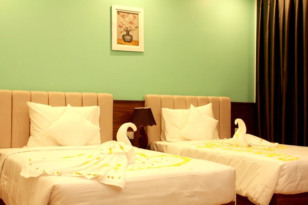 Cong Thanh Long Beach Hotel Deluxe Twin Room 6