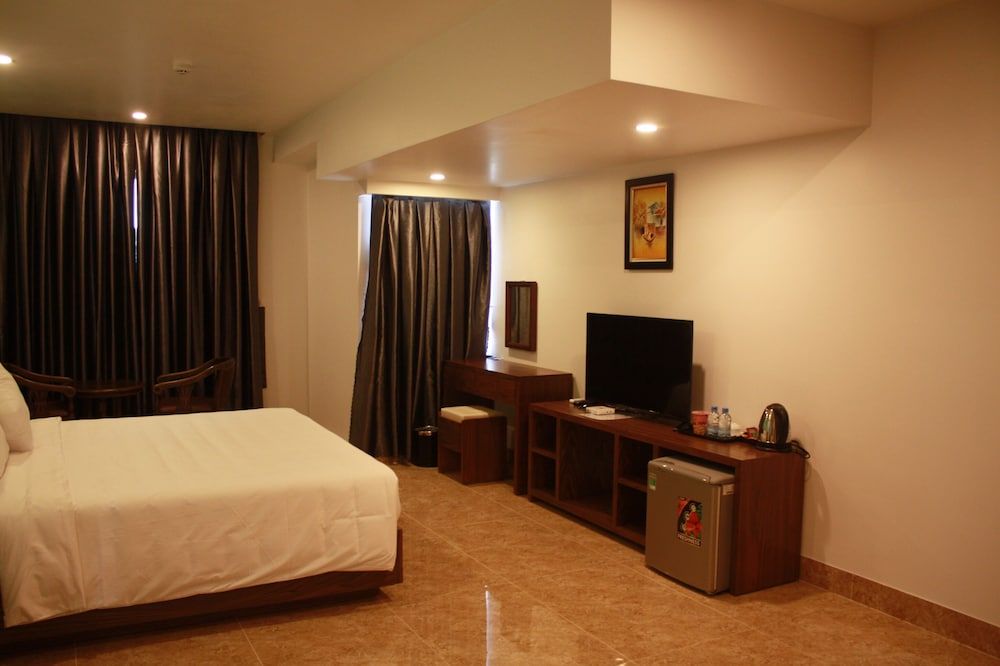 Cong Thanh Long Beach Hotel Deluxe Double Room 2