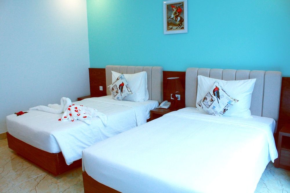 Cong Thanh Long Beach Hotel Deluxe Twin Room 5