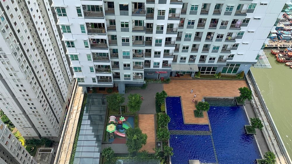 undefined Spacious And Comfy 2Br Apartment Green Bay Condominium 2