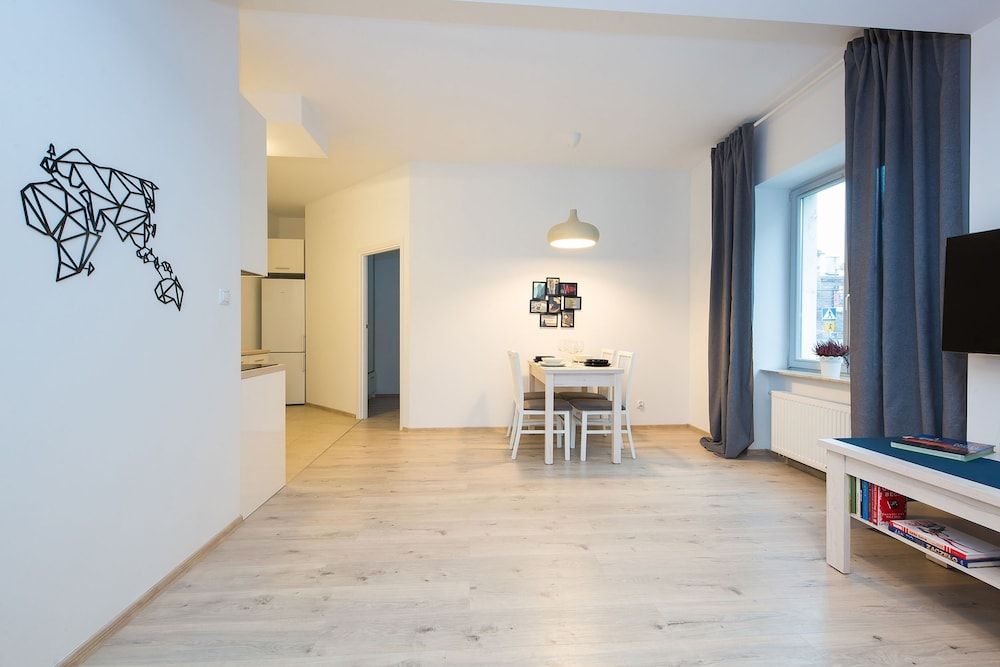 undefined ShortStayPoland Środkowa - B49 2