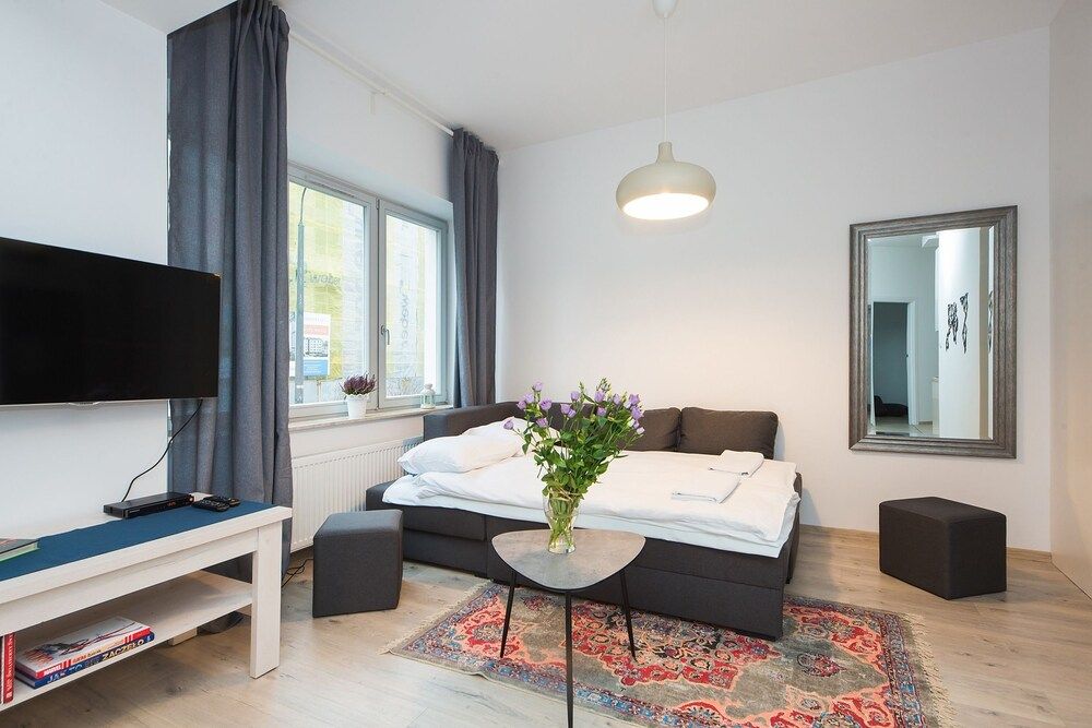 undefined ShortStayPoland Środkowa - B49 3