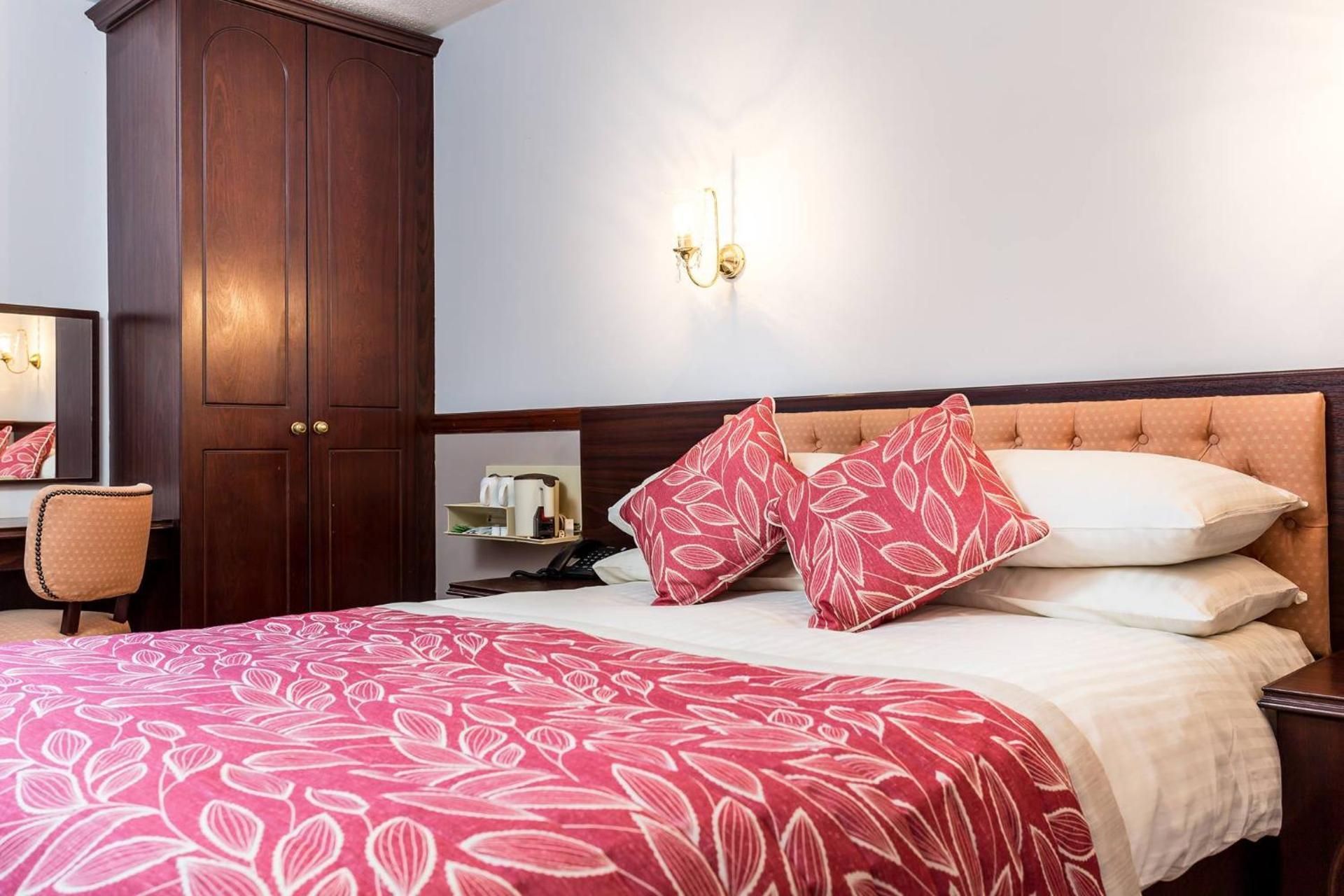 Standard King Room