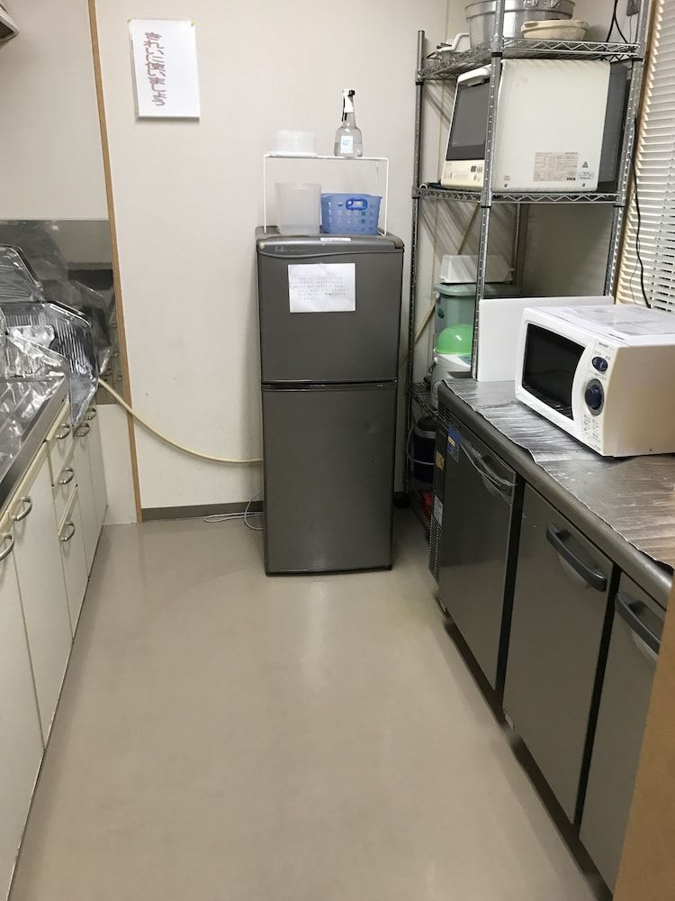 Career Corporation Bunk Bed Room Non Smoking Check-in 12-7pm Must contact arrival time 13