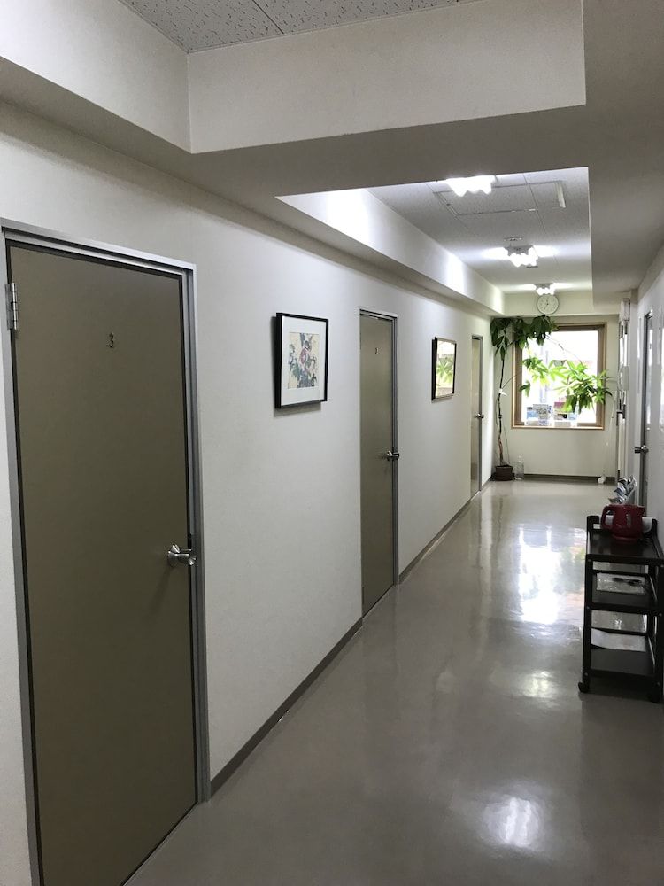 Career Corporation Bunk Bed Room Non Smoking Check-in 12-7pm Must contact arrival time 14