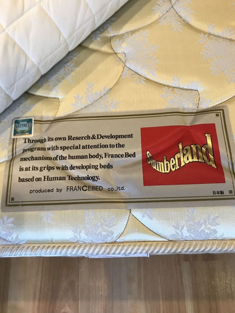 Career Corporation Queen Bed Room Non Smoking Check-in 12-7pm Must contact arrival time 10