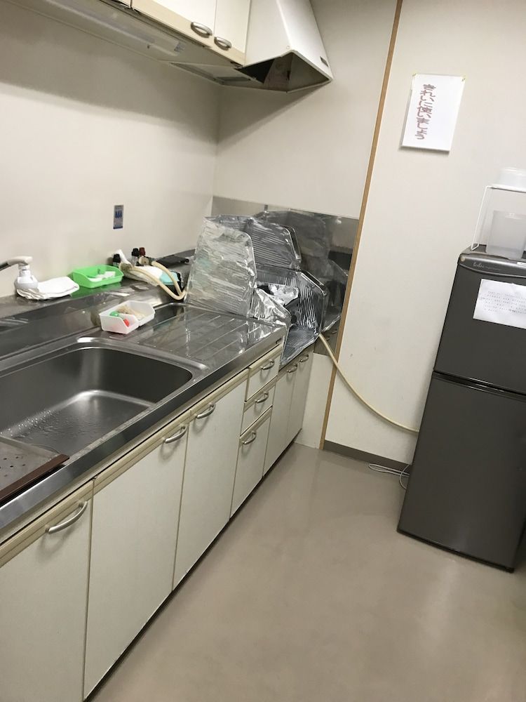 Career Corporation Economy Single Room Non Smoking Check-in 12-7pm Must contact arrival time 15