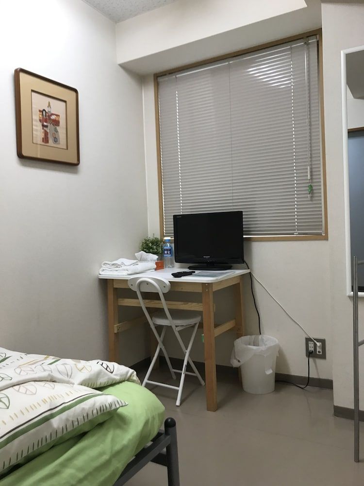 Career Corporation Economy Single Room Non Smoking Check-in 12-7pm Must contact arrival time 4