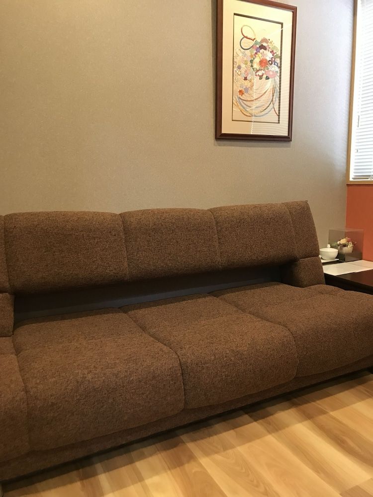 Career Corporation Queen Bed Room Non Smoking Check-in 12-7pm Must contact arrival time 5