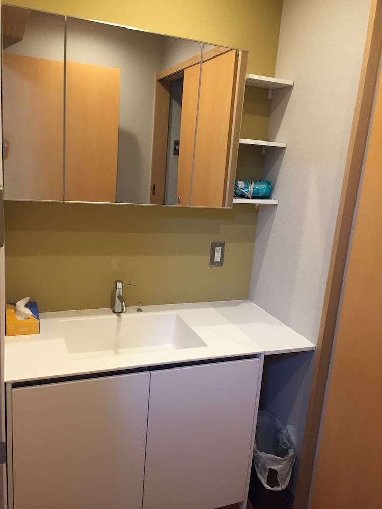 Career Corporation Bunk Bed Room Non Smoking Check-in 12-7pm Must contact arrival time 11