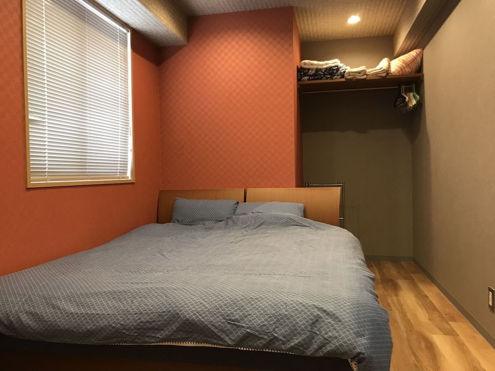 Career Corporation Queen Bed Room Non Smoking Check-in 12-7pm Must contact arrival time 8