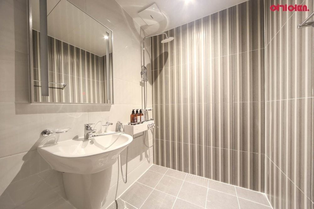 undefined Hotel 26 7