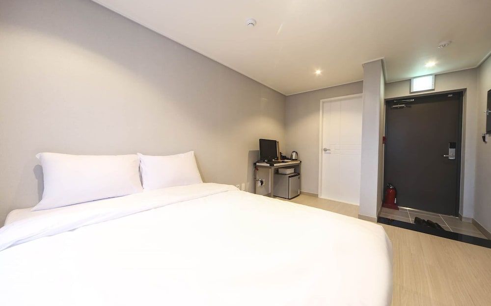 undefined Hotel 26 3