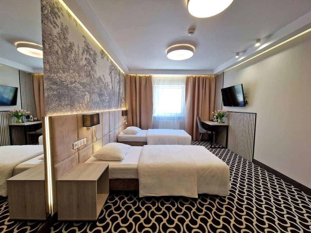 Citi Hotel's Warszawa-Falenty Standard Twin Room 4