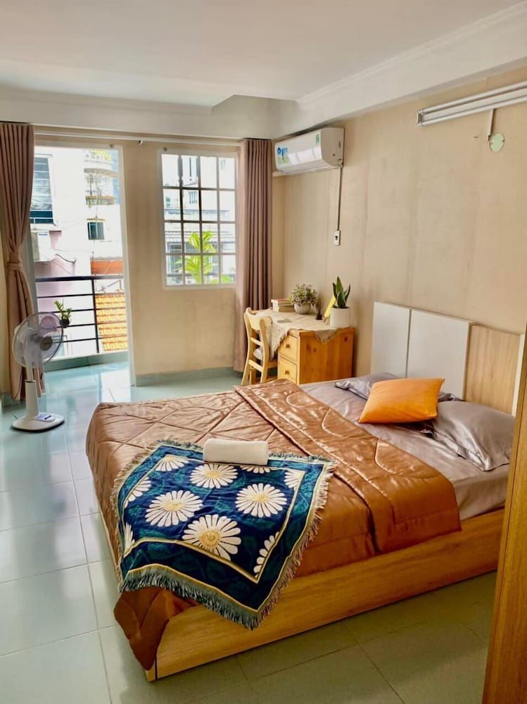 undefined The Home 5