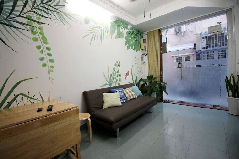 undefined The Home 8