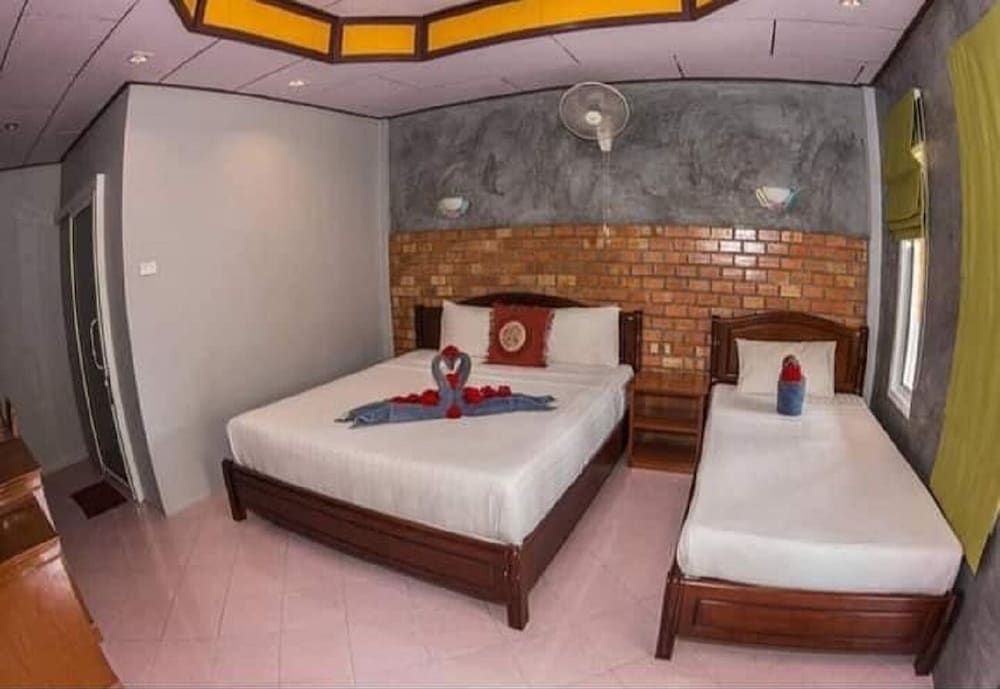 Triple Room Garden zone