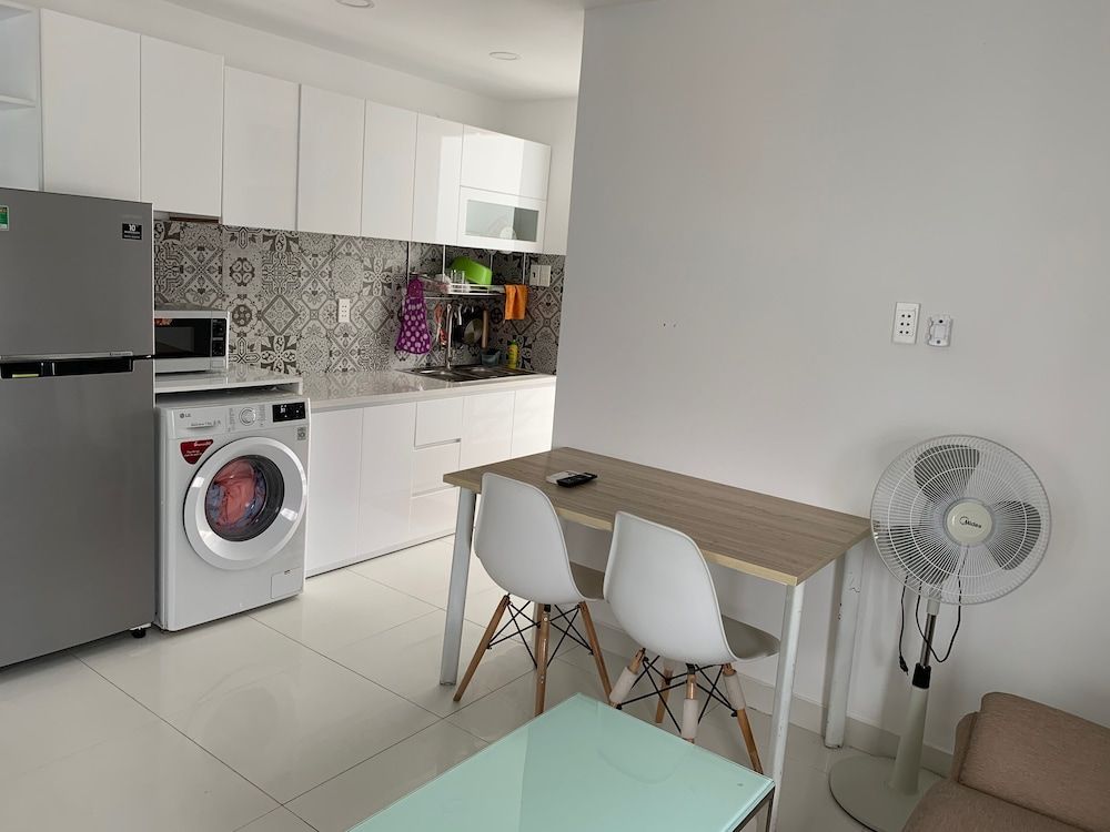 undefined Smiley Apartment 8 3
