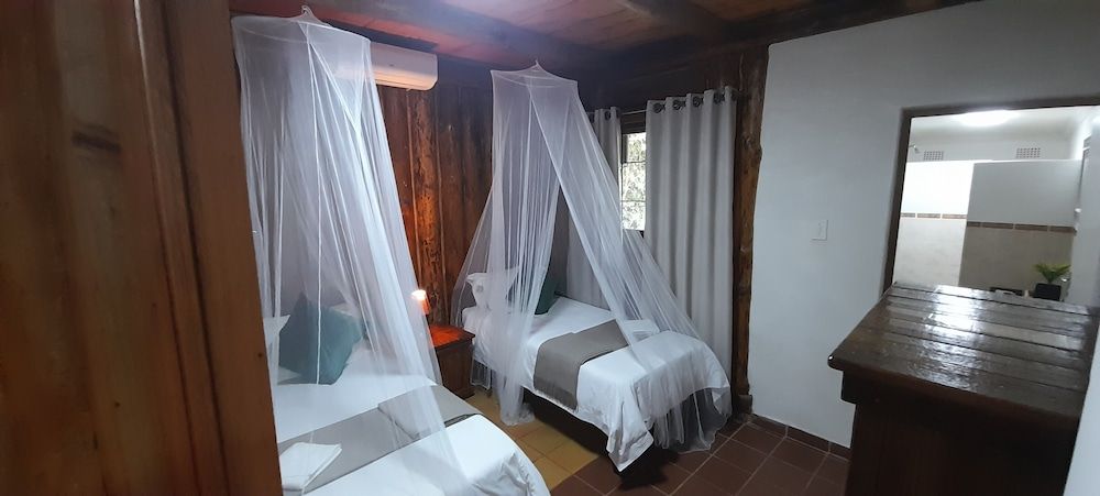 Ezulwini Game Lodge Log Cabin 6