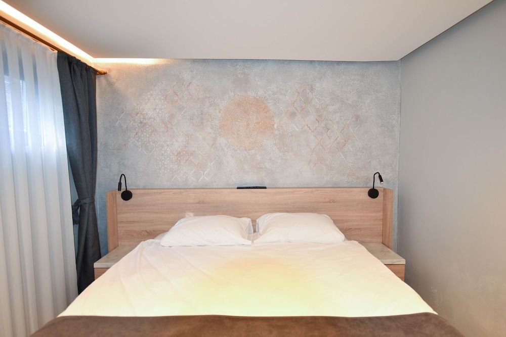 Casa Luxury Hotel Semi Basement - No Balcony 3