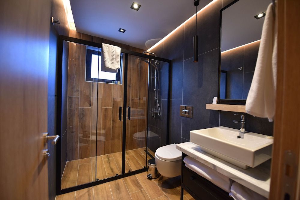 Casa Luxury Hotel Semi Basement - No Balcony 5