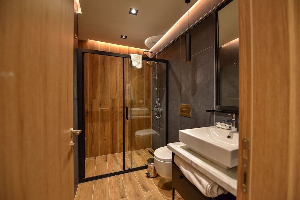 Casa Luxury Hotel Semi Basement - No Balcony 6