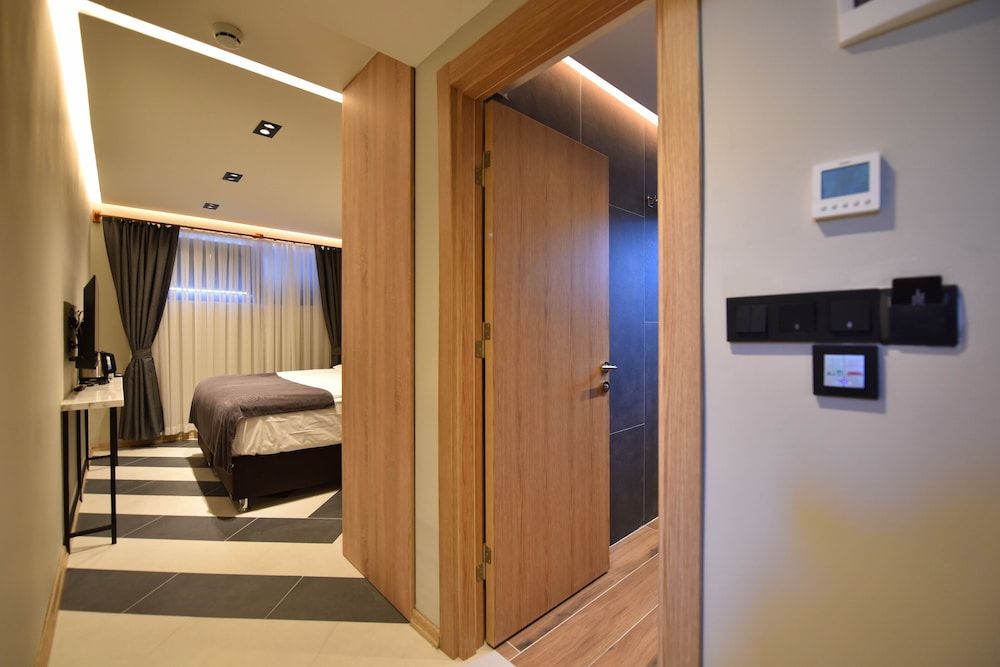 Casa Luxury Hotel Semi Basement - No Balcony 11