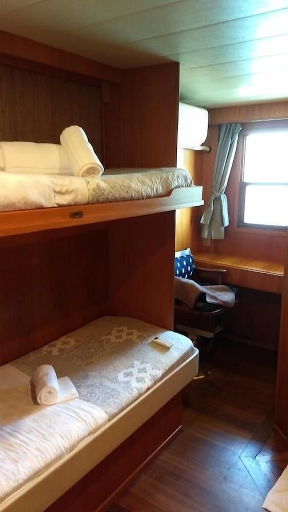 Yacht Fortebraccio Venezia Family Room 2