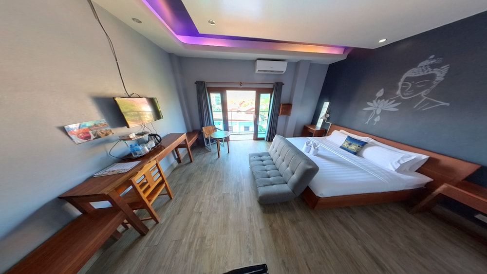 Faraway Suites - Hostel Panoramic Double Room, Mountain View 8