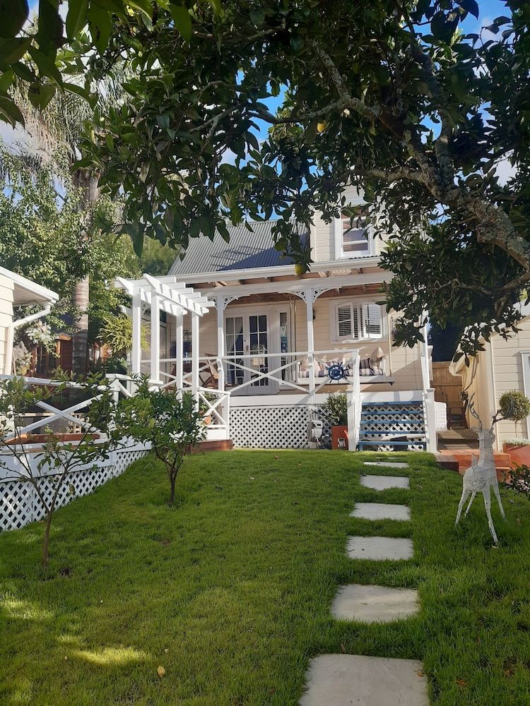 Harbour View Cottage B&B