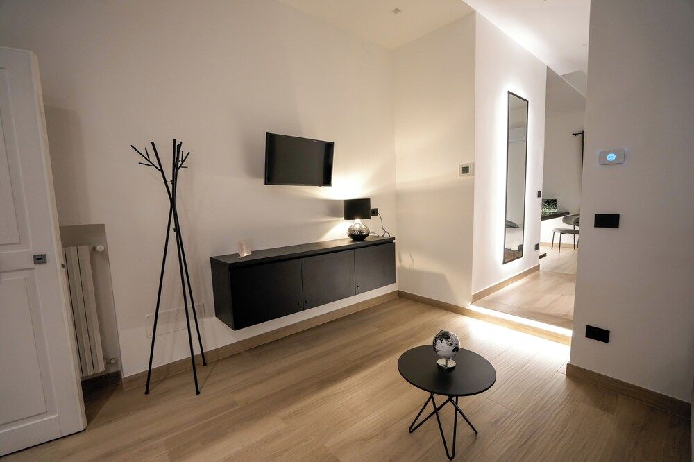 LA BANCHINA LUXURY SUITES Luxury Studio Suite 12