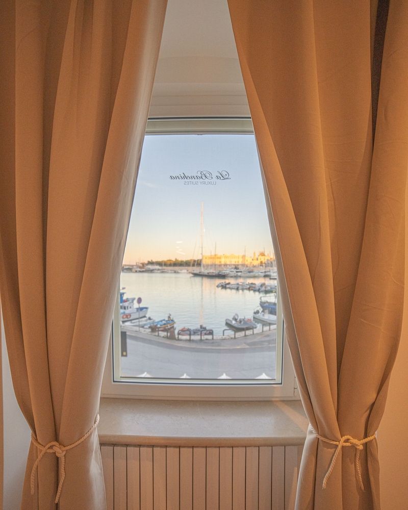 LA BANCHINA LUXURY SUITES Junior Suite, 1 King Bed with Sofa bed, Sea View 8