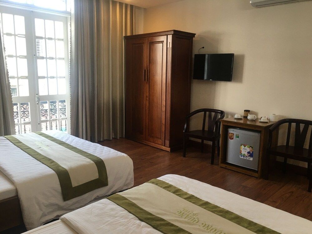 undefined Phuong Quang Hotel 7