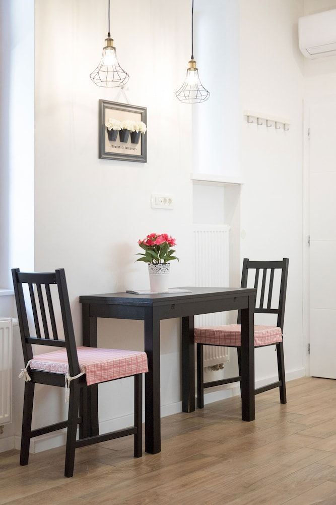 undefined Cute Studio With Beautiful Balcony in the Center! 3