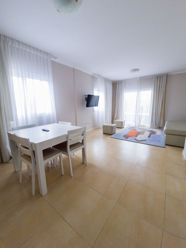 Garden Suites Pinamar Classic Suite 4