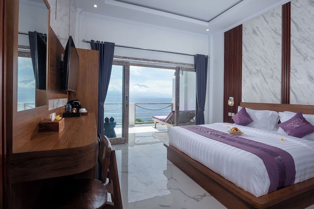 Suite with Ocean View