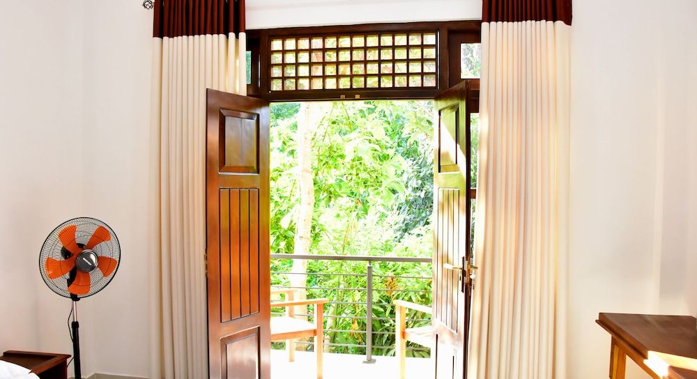 Nine Arch Holiday Resort Deluxe Double Room, 1 King Bed, Non Smoking, Garden View 3