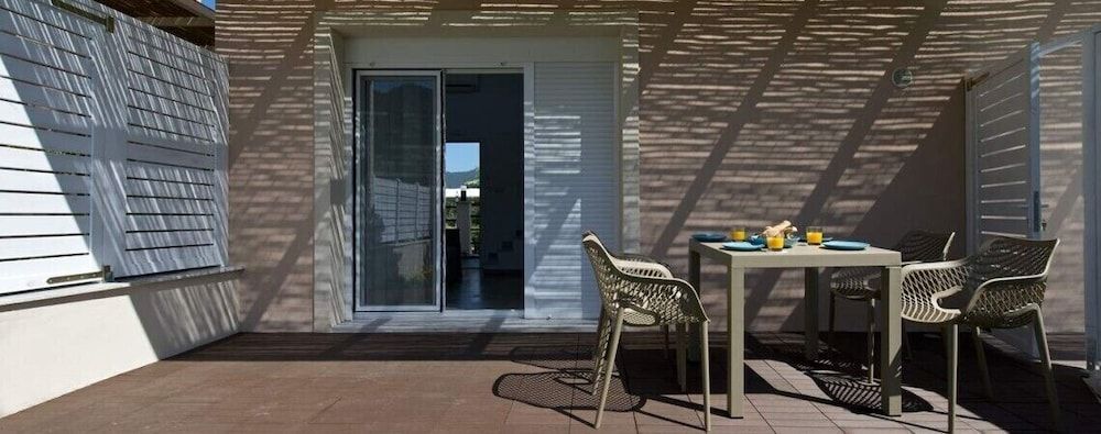 Economy Suite, Terrace, Garden View (Iris)