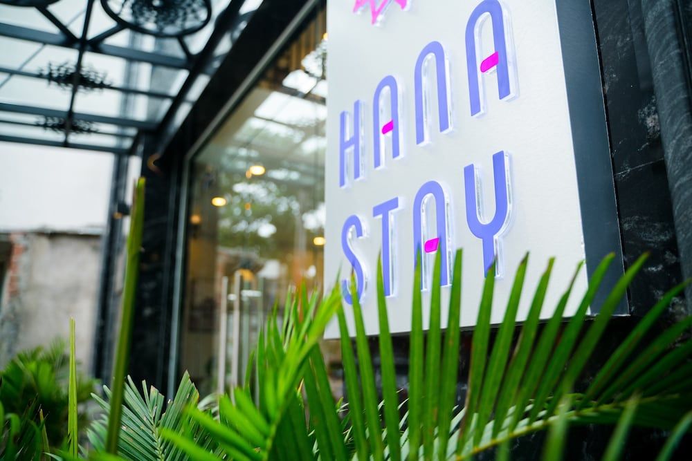 undefined HANA Stay 10