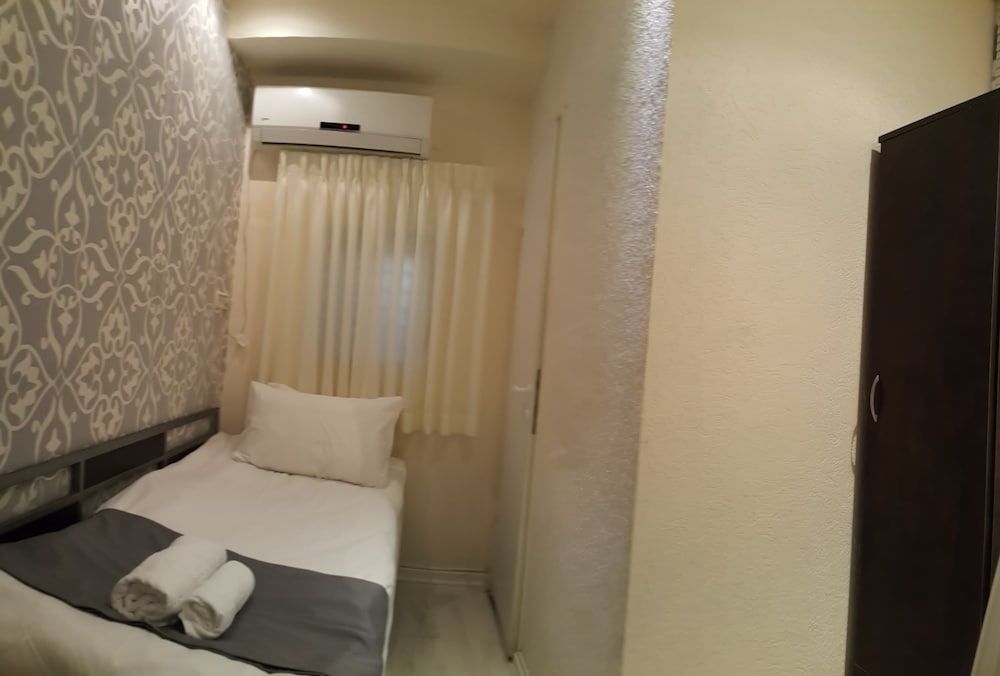 Central Hotel Economy Single Room, 1 Twin Bed, City View 3