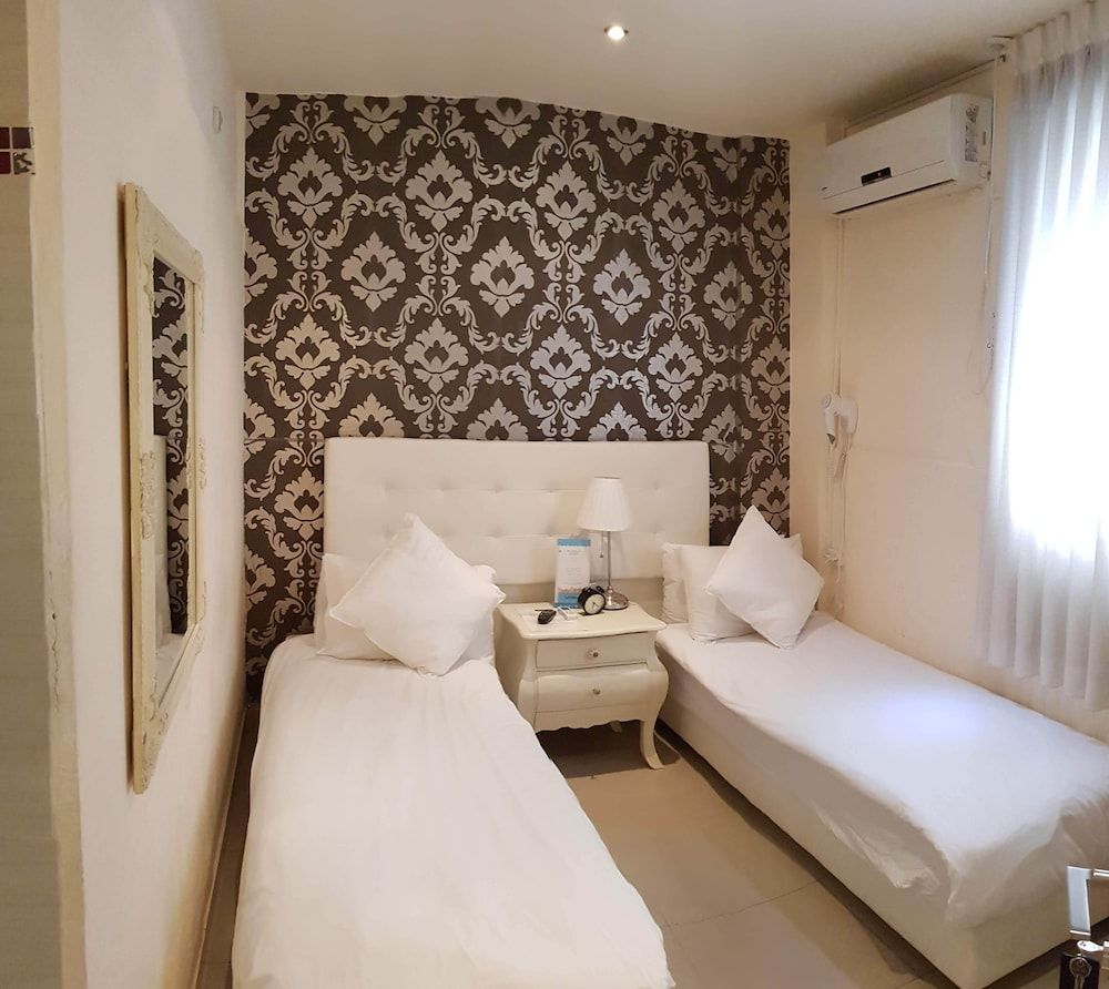 Central Hotel Double or Twin Room 11